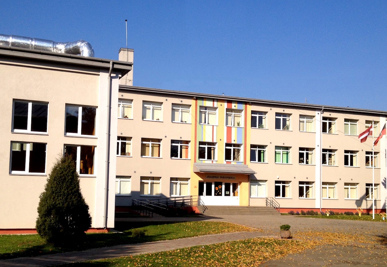 Jēkabpils pamatskolas ēkas fasāžu un inženiertīklu renovācija energoefektivitātes paaugstināšanai